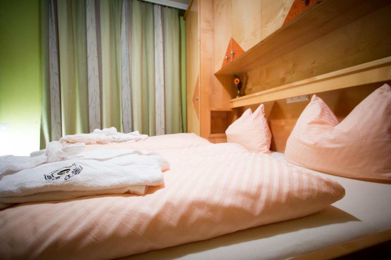 Hotel Gasthof Brueggler Radstadt Exterior photo